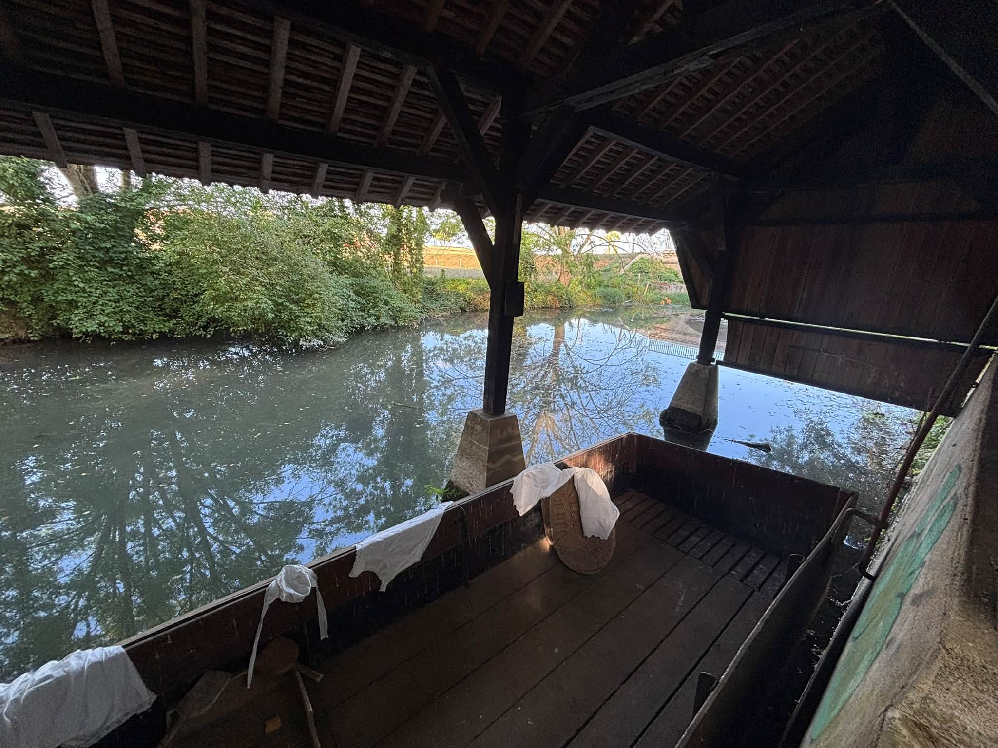 Bateau-lavoir de Beaucaire à Herry